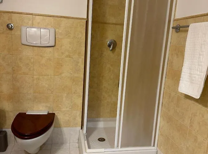 Tra Le Montagne * بيسكوكوستانزو